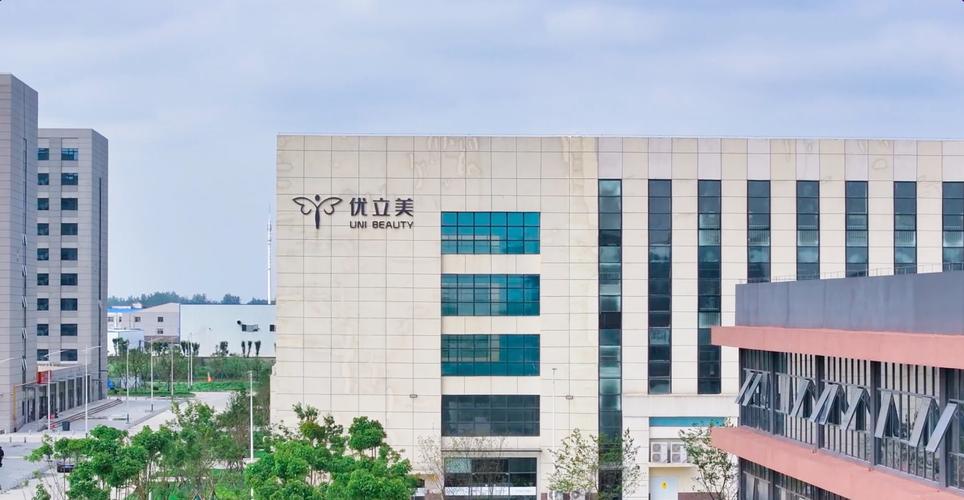 公司经营范围包括:许可项目 : 卫生用品和一次性使用医疗用品生产